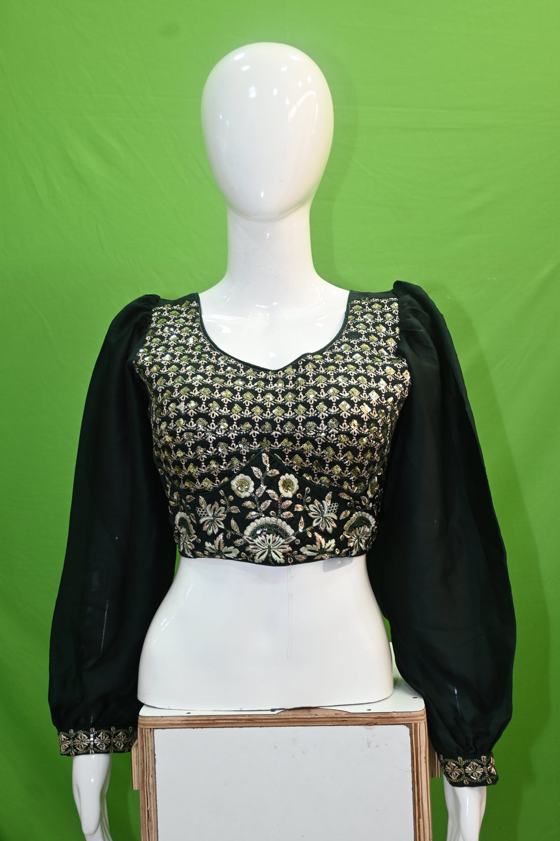 💎 How to Choose Your Reception Blouse