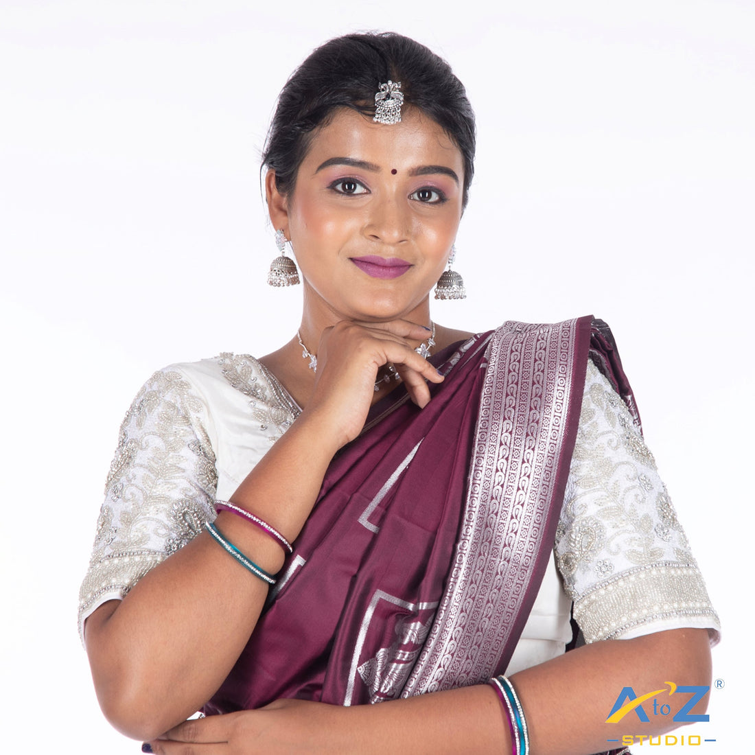 How to Choose the Right Aari Blouse for Your Saree