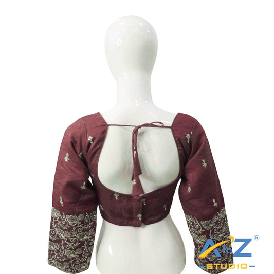 👚 Choosing Blouse Styles That Flatter  Body Type