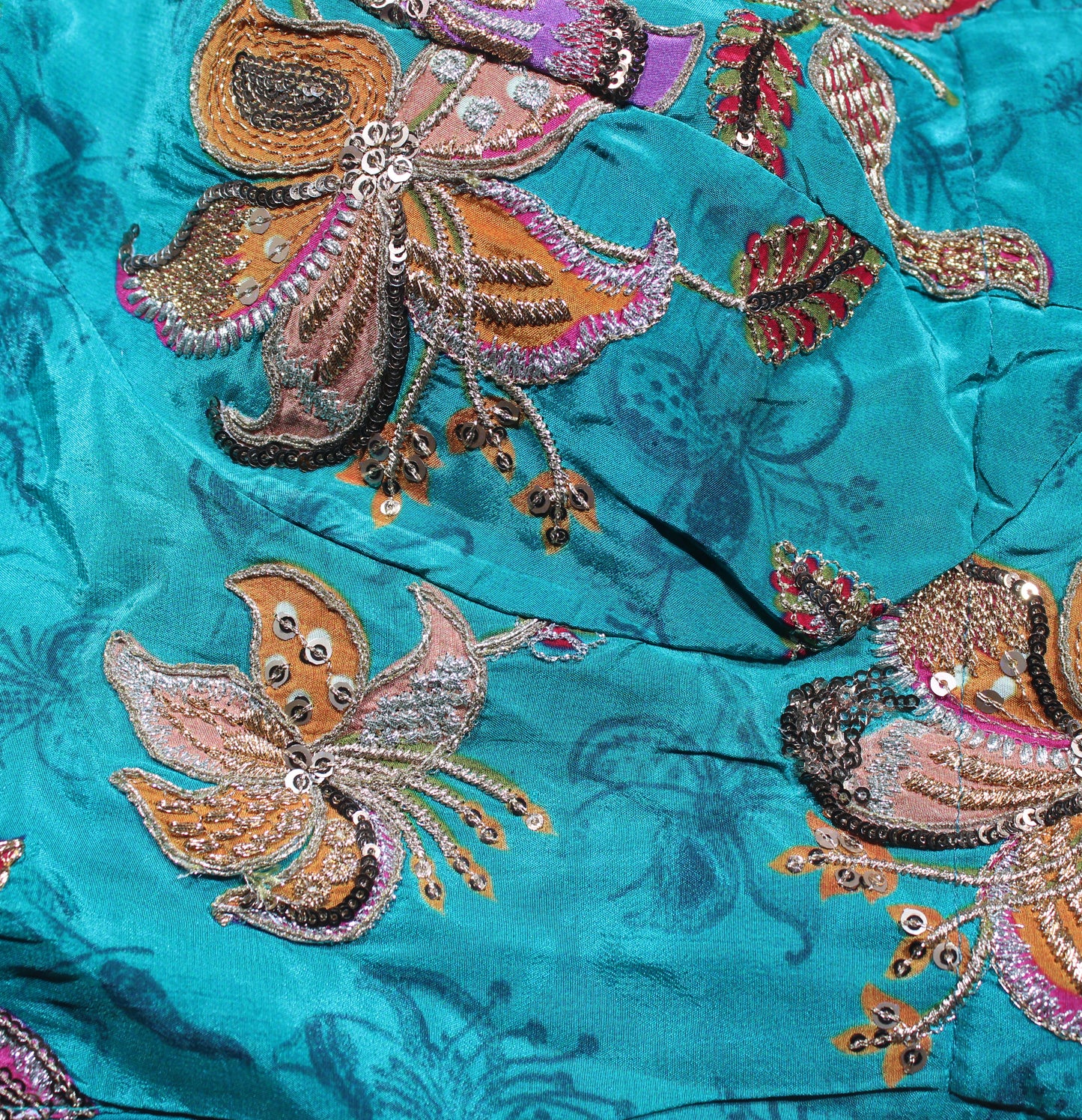 Rama Embroidered Blouse with Sweetheart Neckline